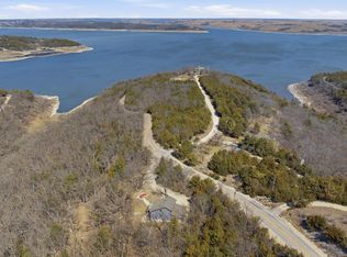 7001 Mill Cove Dr, Manhattan, KS 66503