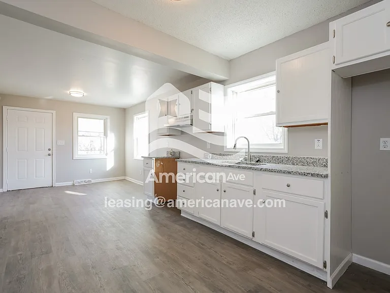 1632631_006_wm_-_kitchen_13611067.jpg