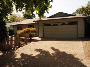 2024 Elmwood Dr S, Salem, OR