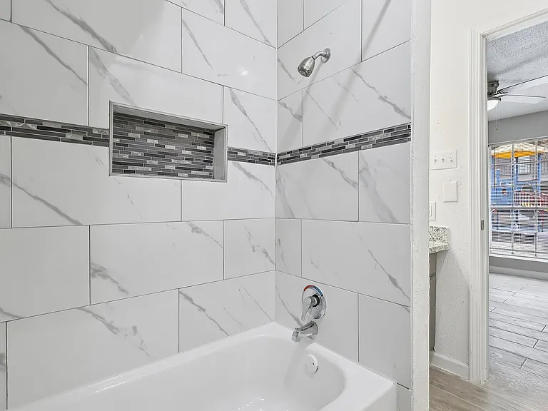 15-web-or-mls-6718 De Moss Dr Unit 343-S2102-012