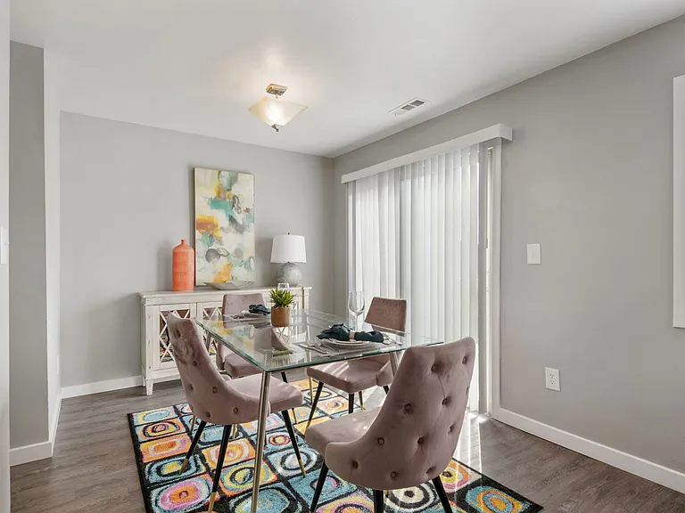 Fairway Ridge Apartments and Townhomes — Photo 38