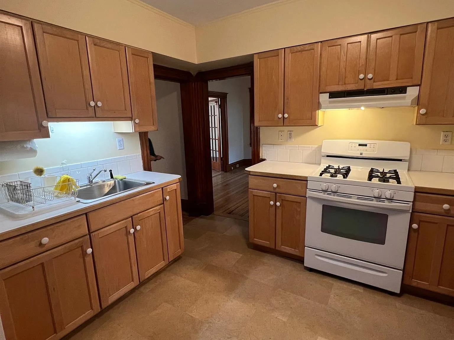 1 bed, 500 sqft, $2,450 — Photo 3