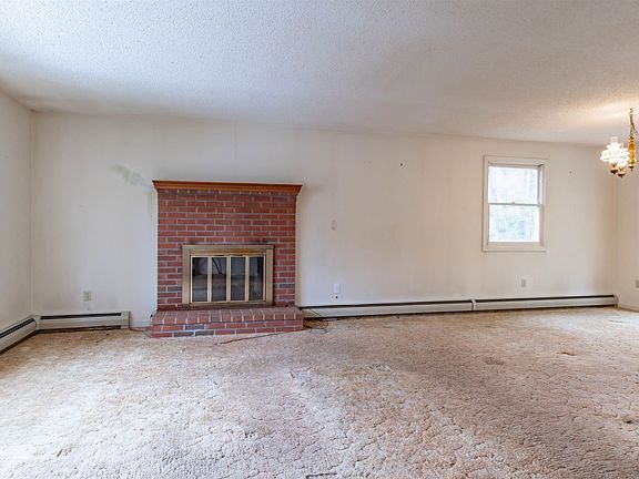 4th image of 72 Pioneer Drive