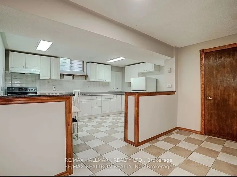 364 Castlehill Rd #BASEMENT — Photo 4
