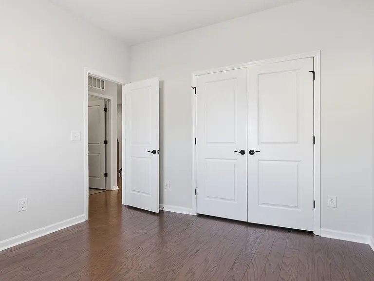 721 Vine Pond Ct — Photo 25