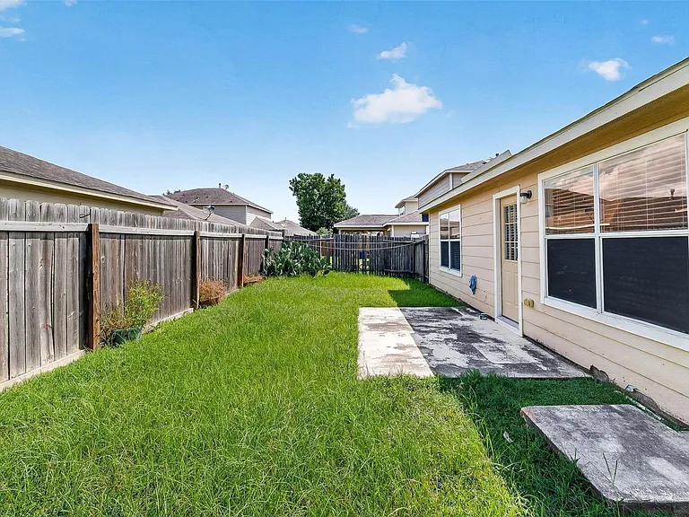 10907 Barker Gate Ct — Photo 35