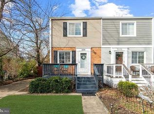 5640 Fenwick Dr, Alexandria, VA 22303