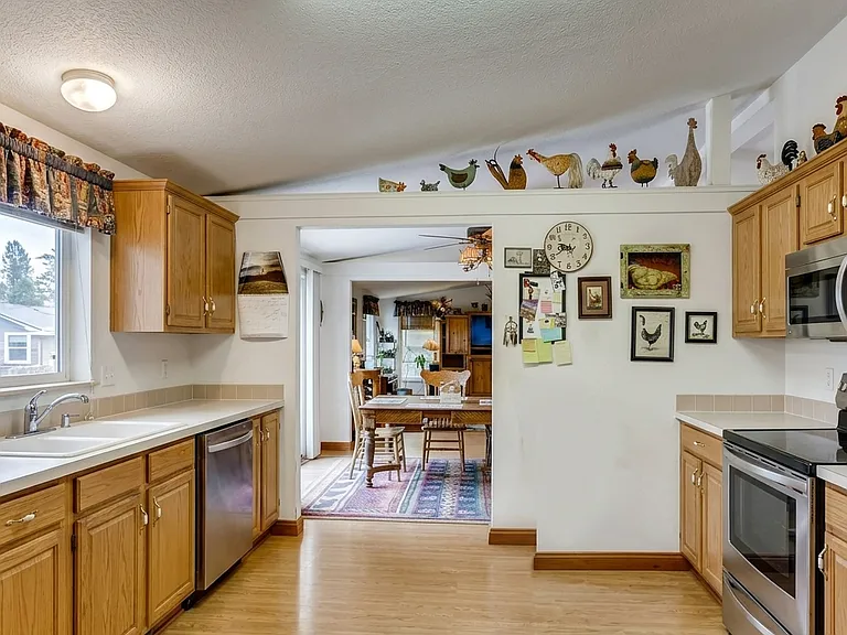 9040 W 64th Pl — Photo 4