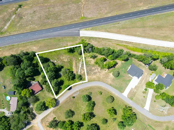 13 Windstone Dr, Trenton, GA 30752