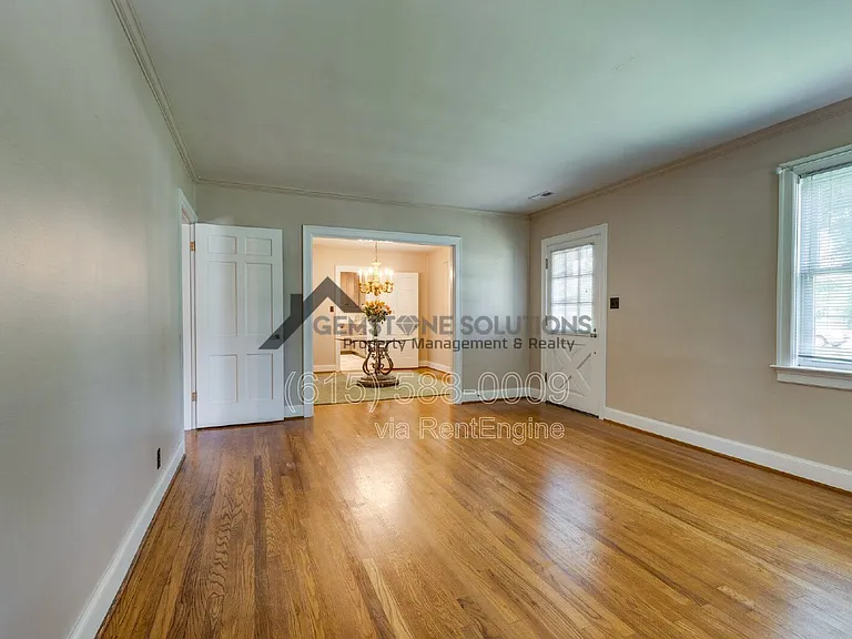 715 Hillsboro Rd — Photo 18