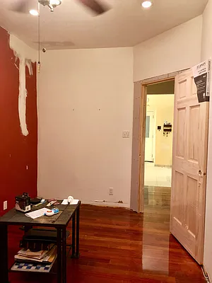 Rented by Halvatzis Realty | media 24