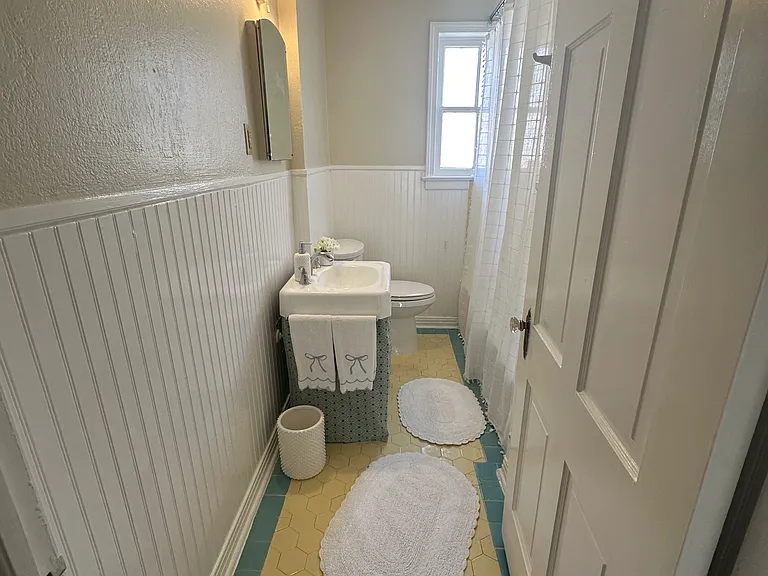 147 Thomas Jefferson Dr — Photo 9