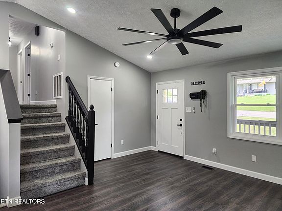 5th image of 6633 Bay Circle Dr