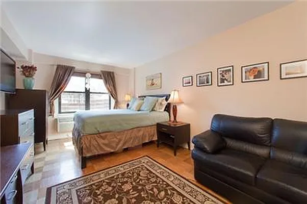 Sold by NextStopNY | media 1