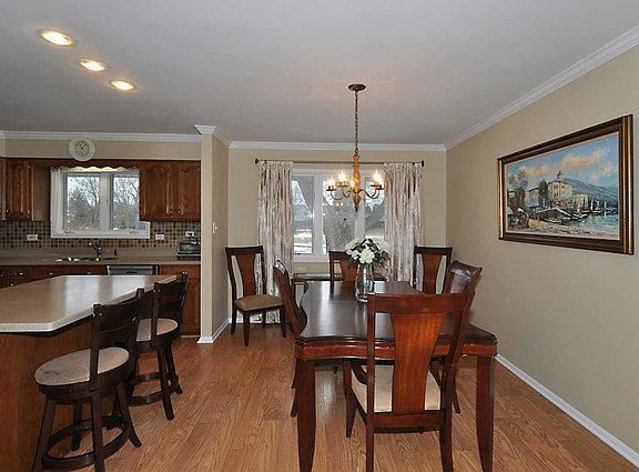 5th image of 1236 E Thurston Dr