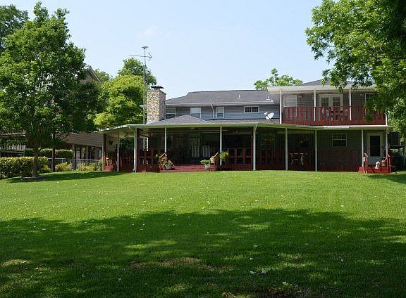 3rd image of 2519 Blumberg Park