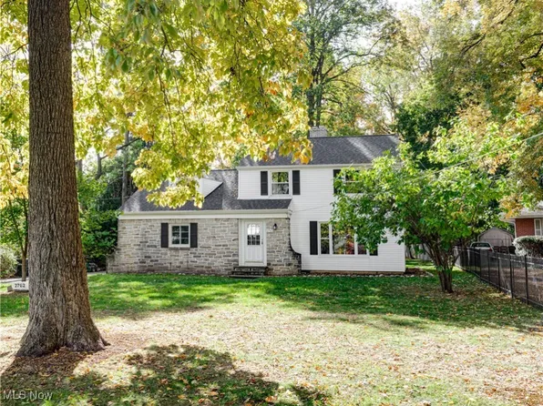 2762 Bailey Rd, Cuyahoga Falls, OH 44221