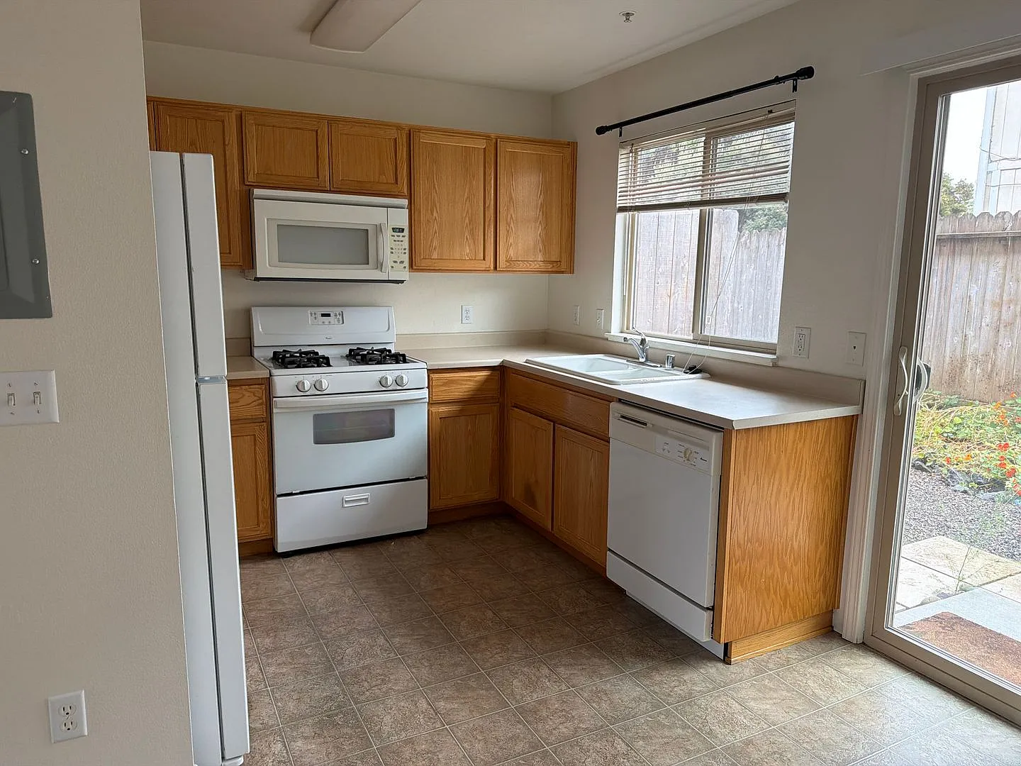 McKinleyville Townhouse — Photo 3