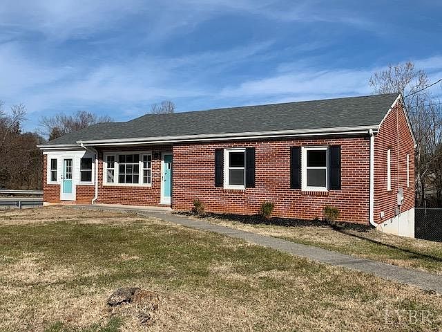 1st image of 137 Maple Dr