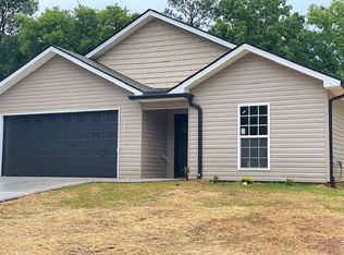 614 Elizabeth St, Maryville, TN 37804
