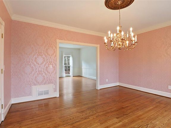 4th image of 712 Beauregard Dr