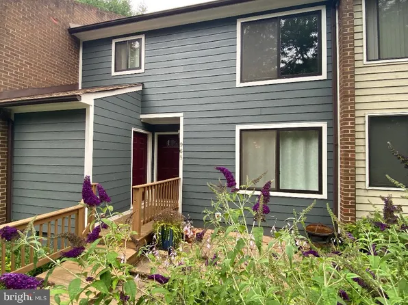 968 Sutton Ct, Charlottesville, VA 22901