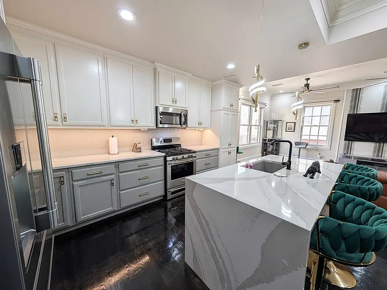 221 N Geary Ave #602 — Photo 8