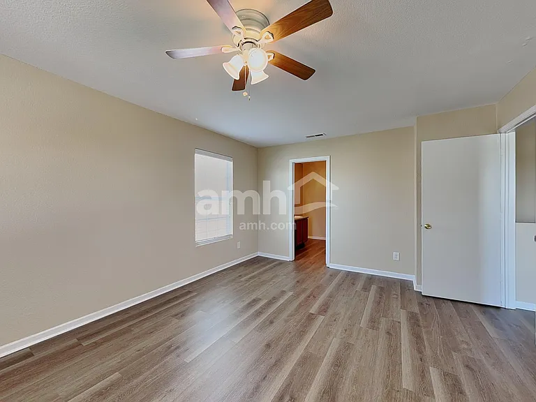 3345 Grove Berry Ln — Photo 12