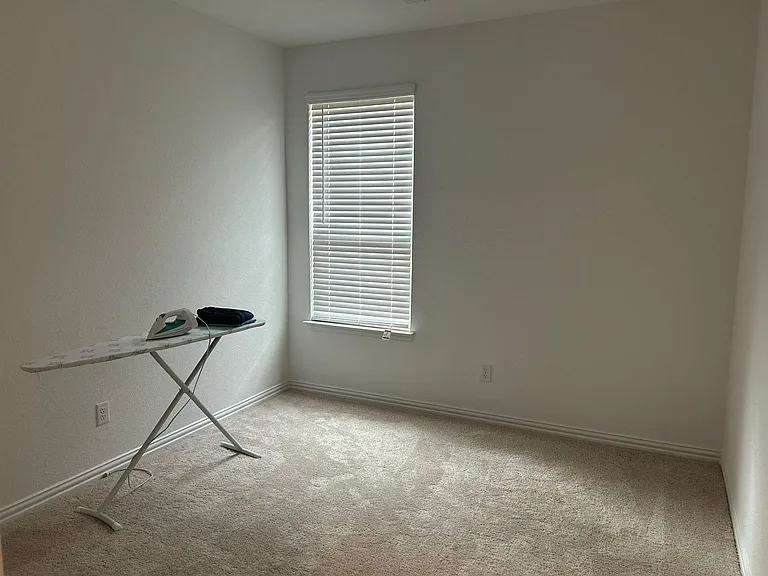 1120 Canuela Way — Photo 18