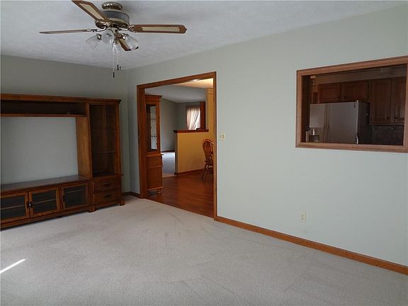 4th image of 1235 Ruby Dr