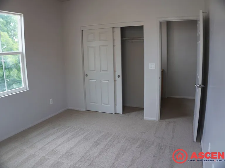 9901 Riata Ln — Photo 15