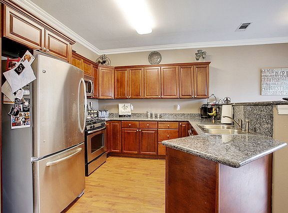 3rd image of 6370 Orleans Ave