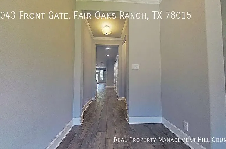 29043 Front Gate — Photo 4