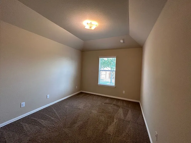 2204 Tranquility Ln — Photo 32