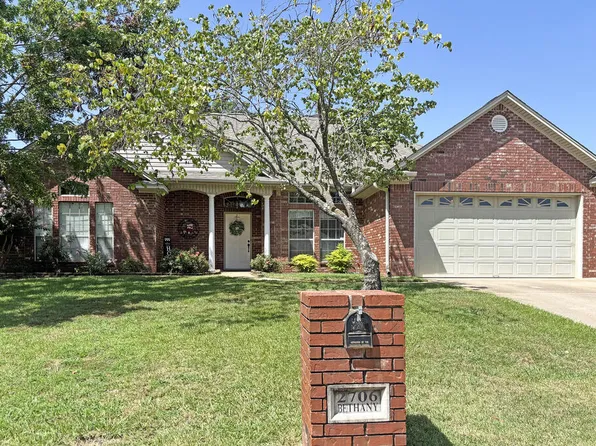 2706 Bethany Ln, Texarkana, TX 75503