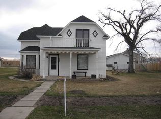 208 S Adam St, Northwood, ND 58267