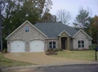 115 Oakmont Rd, Starkville, MS 39759