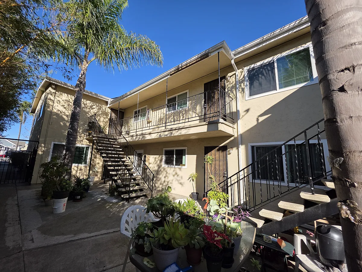 Building Photo - 3035 Ivy St #3