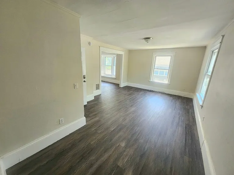 357 Columbia Ave — Photo 5