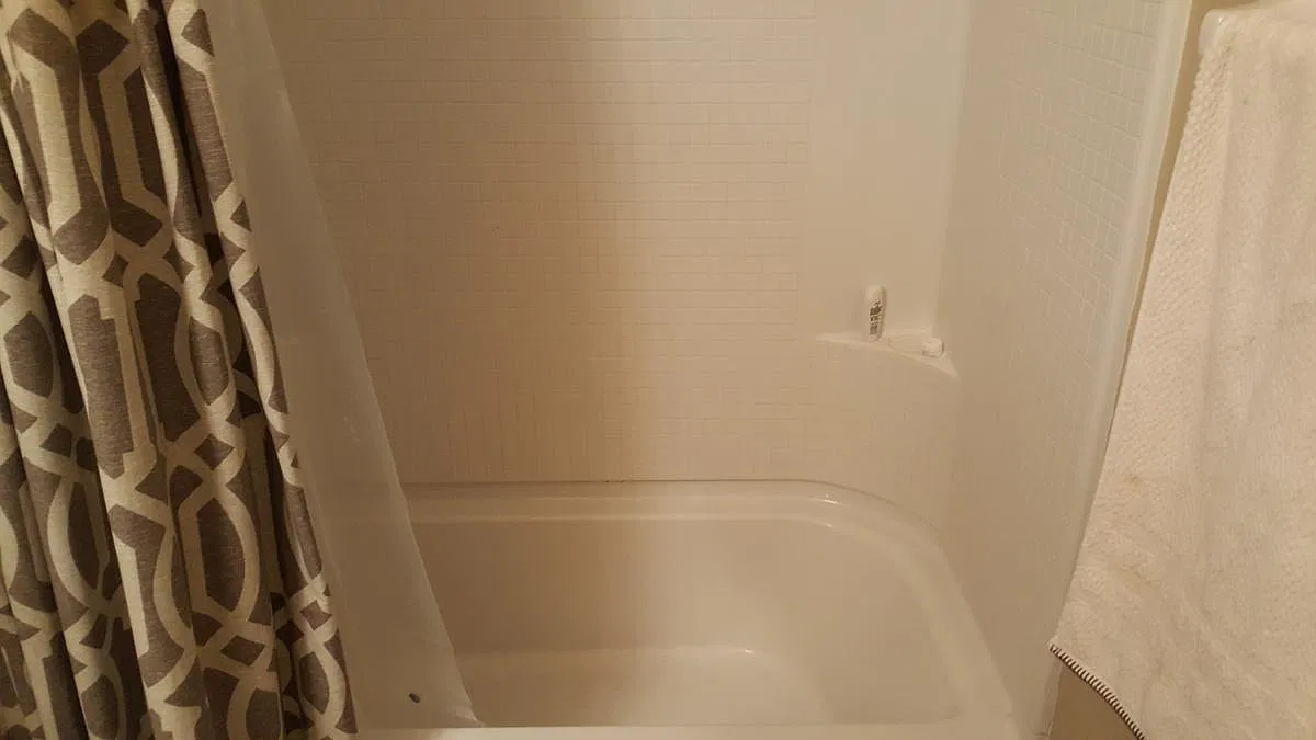 4 bed, 1844 sqft, $3,500 — Photo 3