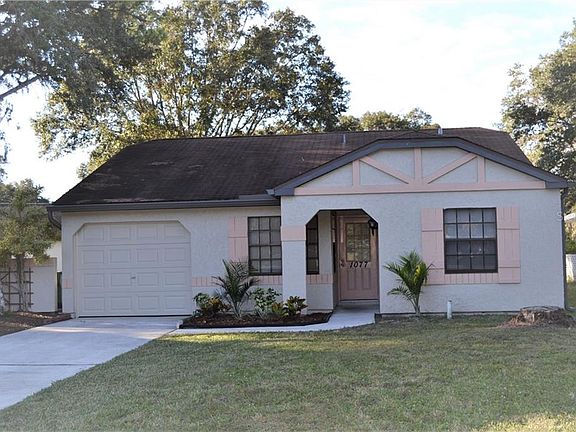 3rd image of 1077 E Corktree Cir