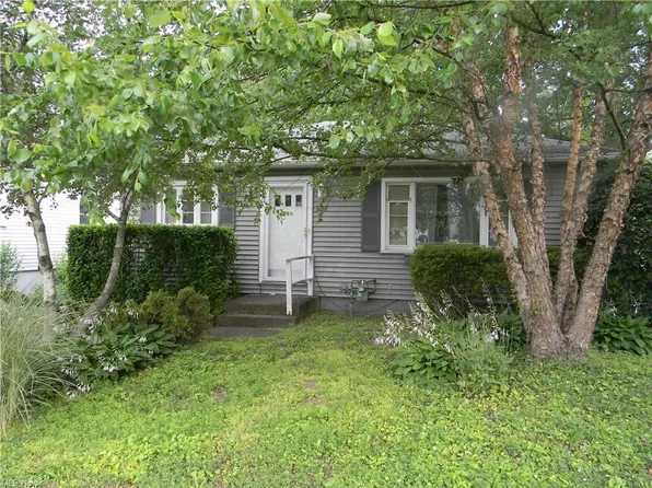 928 Vienna Ave, Niles, OH 44446