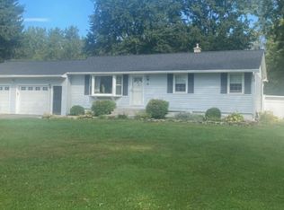 96 Schoelles Rd, Amherst, NY 14228