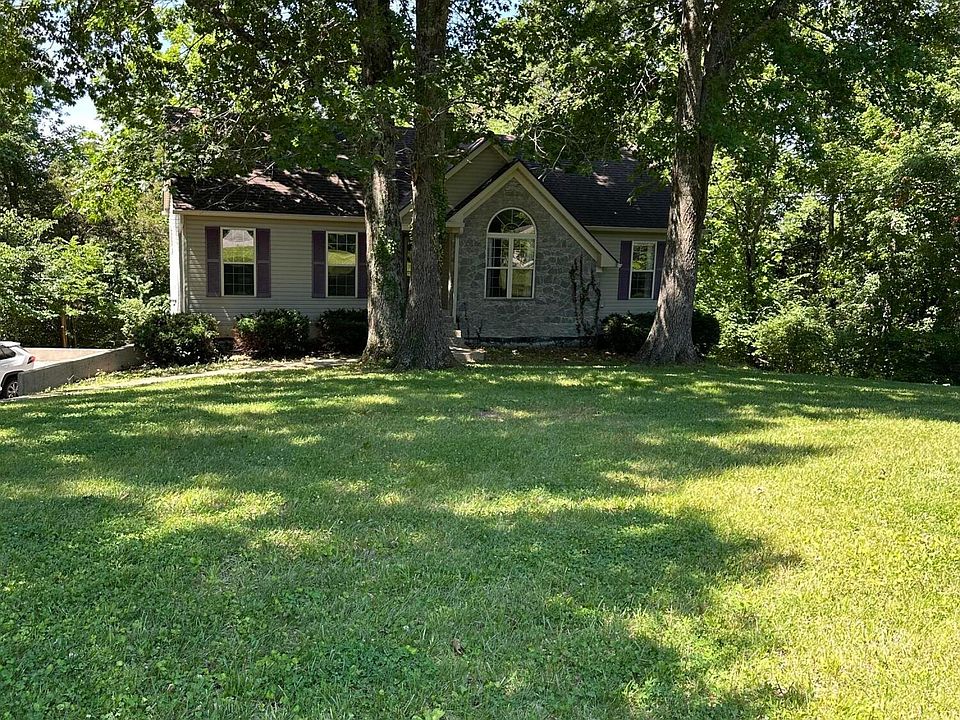 1st image of 69 Hickory Woods Ct