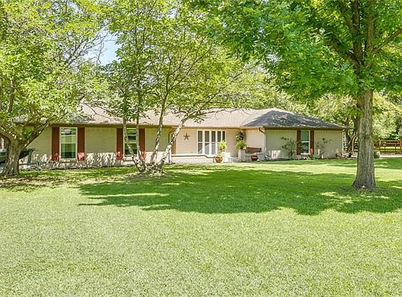 2nd image of 2021 Trailwood Dr