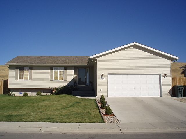 2nd image of 1308 Melissa Dr