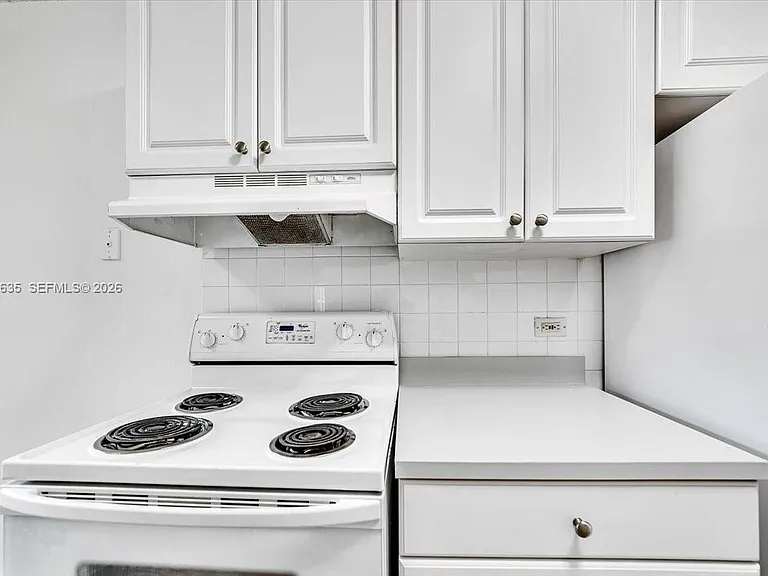 1405 Miami Rd #7 — Photo 6