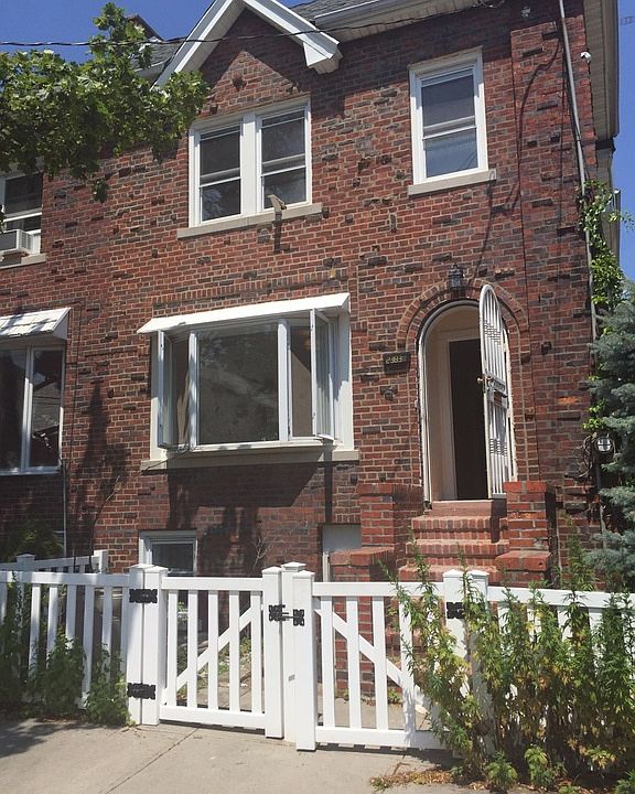 2nd image of 83 Stuart St