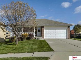 8432 Baker St, Omaha, NE 68122
