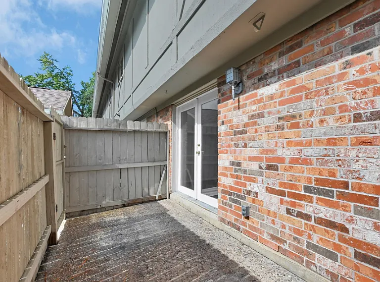 515 Tallowood Rd — Photo 16